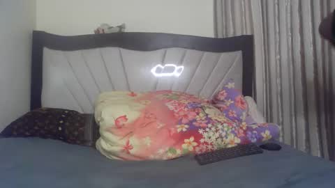 Snapshot of dirtybugg chatting on February 4, 2026, 11:49 am dirtybugg online show from February 4, 2026, 11:49 am