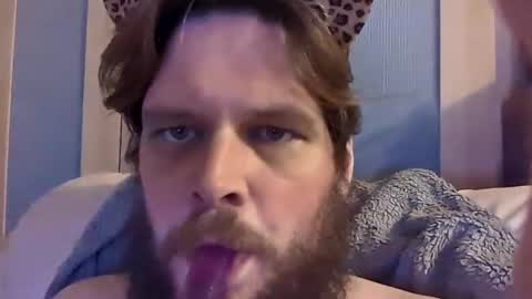 Snapshot of dirtydogsday chatting on October 31, 2025, 9:05 pm Dirtydog online show from October 31, 2025, 9:05 pm