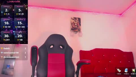 Snapshot of dirtygamesnaomy chatting on January 24, 2025, 4:37 am Naomy online show from January 24, 2025, 4:37 am