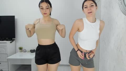 Gyna    Josie    online show from January 14, 2025, 3:22 am