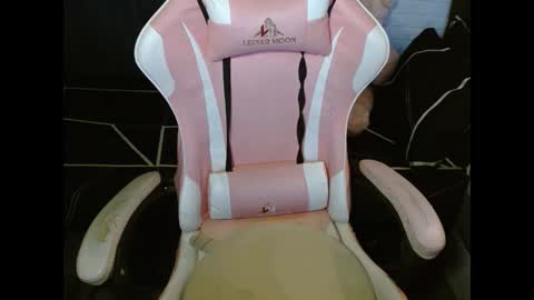 LEXA online show from December 14, 2025, 5:07 pm