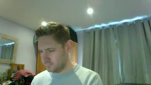 Exhibitionist Ben online show from December 17, 2025, 12:00 pm