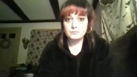 Crystal online show from December 18, 2025, 3:45 am