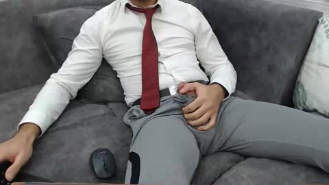 dirtyybooyy77 online show from October 31, 2025, 10:33 pm