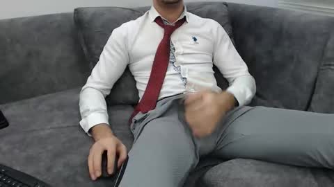 dirtyybooyy77 online show from November 25, 2025, 11:05 pm