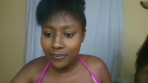 Snapshot of disah_002 chatting on October 22, 2025, 5:02 pm disah_002 online show from October 22, 2025, 5:02 pm