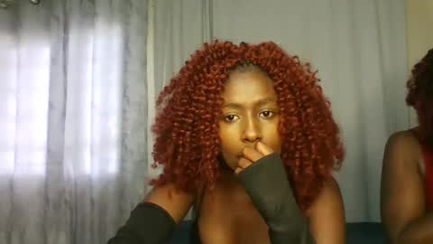 Snapshot of disah_002 chatting on December 5, 2025, 9:40 am disah_002 online show from December 5, 2025, 9:40 am