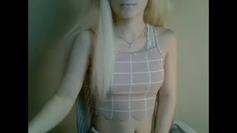 DitaMilton online show from December 17, 2024, 3:49 pm