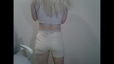 DitaMilton online show from January 17, 2025, 1:35 pm