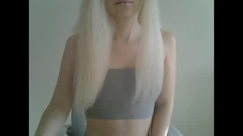 DitaMilton online show from February 28, 2025, 12:42 pm