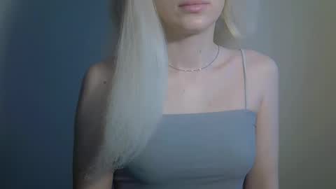 DitaMilton online show from November 6, 2025, 9:21 am