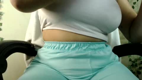 Mari online show from December 7, 2024, 4:25 pm