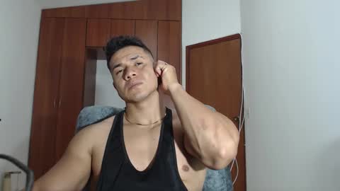 Diva Mancini online show from November 19, 2025, 2:33 am