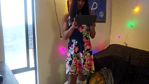 Snapshot of divina_jewels chatting on February 6, 2026, 10:13 pm Divina Jewels online show from February 6, 2026, 10:13 pm