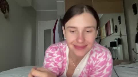 Snapshot of divine_beauty_girl chatting on February 6, 2025, 3:41 pm Valerie online show from February 6, 2025, 3:41 pm