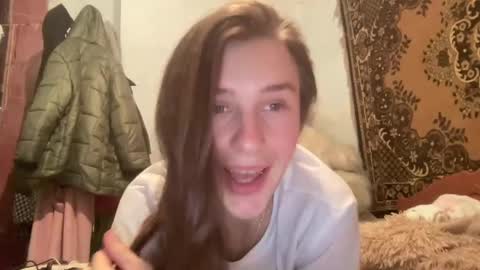 Snapshot of divine_beauty_girl chatting on February 14, 2025, 7:02 pm Valerie online show from February 14, 2025, 7:02 pm