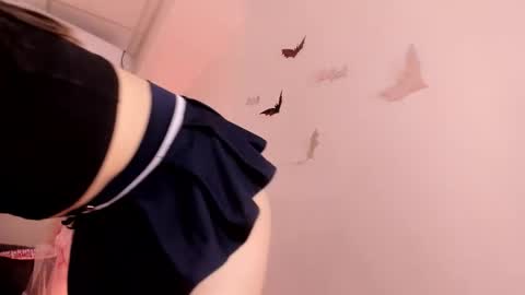 AKITA MEW MEW Follow  online show from October 25, 2025, 6:32 am