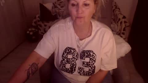 Snapshot of divineblond chatting on March 16, 2026, 10:58 pm Alexxa online show from March 16, 2026, 10:58 pm