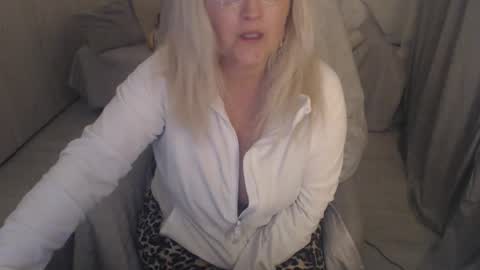 Alexxa online show from April 13, 2026, 7:52 pm