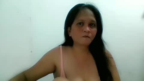 Snapshot of divinegrace10 chatting on November 10, 2025, 3:16 am Divine Grace Close To Your Hear online show from November 10, 2025, 3:16 am