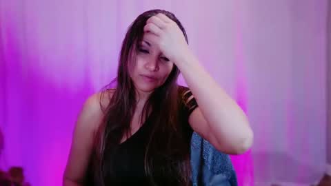 Snapshot of divinelynn chatting on February 5, 2025, 2:05 pm DivineLynn online show from February 5, 2025, 2:05 pm