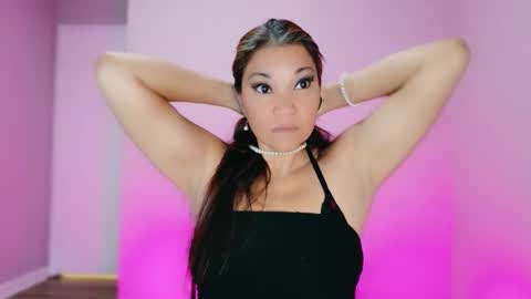 Snapshot of divinelynn chatting on October 24, 2025, 1:18 pm DivineLynn online show from October 24, 2025, 1:18 pm