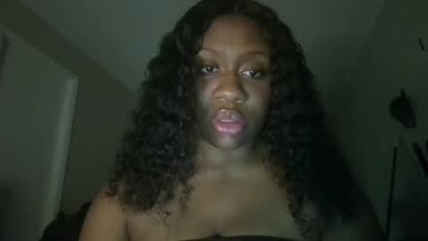 Snapshot of divinitysdesires chatting on May 29, 2026, 1:03 am divinitysdesires online show from May 29, 2026, 1:03 am