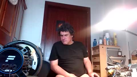 Snapshot of divitimido chatting on February 4, 2026, 5:02 am divitimido online show from February 4, 2026, 5:02 am