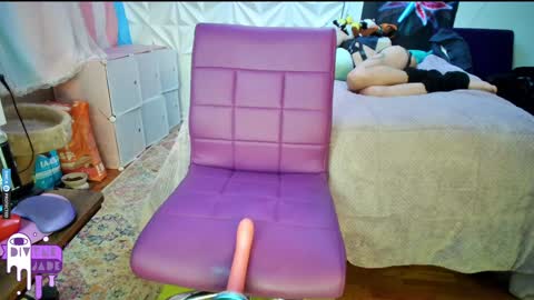 Snapshot of divynejade chatting on December 1, 2024, 10:43 pm Jade Divyne online show from December 1, 2024, 10:43 pm