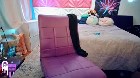 Snapshot of divynejade chatting on December 2, 2024, 1:46 pm Jade Divyne online show from December 2, 2024, 1:46 pm