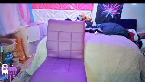 Snapshot of divynejade chatting on December 16, 2024, 11:33 am Jade Divyne online show from December 16, 2024, 11:33 am