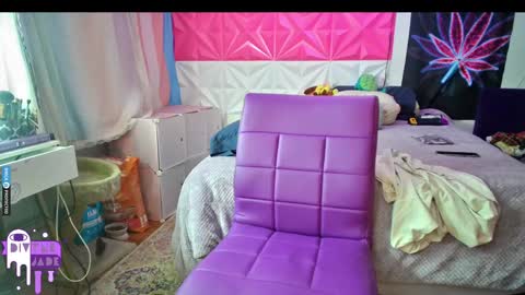 Snapshot of divynejade chatting on December 23, 2024, 10:33 pm Jade Divyne online show from December 23, 2024, 10:33 pm