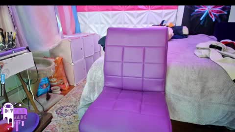 Snapshot of divynejade chatting on December 29, 2024, 3:57 pm Jade Divyne online show from December 29, 2024, 3:57 pm