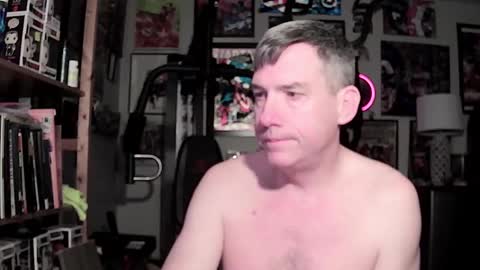 dix_handley_50 online show from January 7, 2025, 12:41 pm