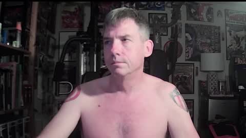 dix_handley_50 online show from March 25, 2026, 12:11 pm