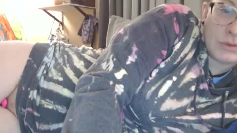 dixie_comanche online show from February 17, 2025, 9:03 am