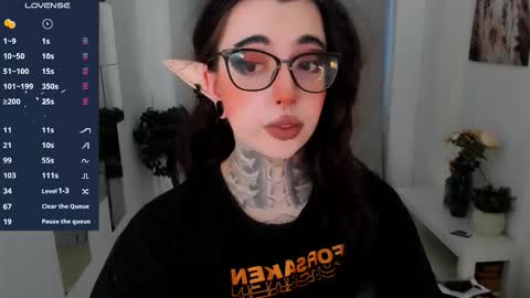 Snapshot of dixipixi_ chatting on October 12, 2025, 5:50 am dixipixi_ online show from October 12, 2025, 5:50 am