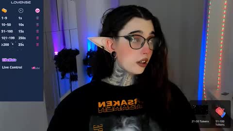 Snapshot of dixipixi_ chatting on October 16, 2025, 6:03 am dixipixi_ online show from October 16, 2025, 6:03 am