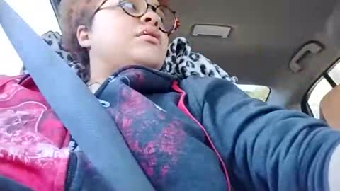 Snapshot of dizzinsweatyy chatting on November 3, 2025, 8:21 pm dizzinsweatyy online show from November 3, 2025, 8:21 pm