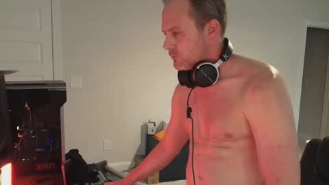 Snapshot of dj_diesel_rat chatting on February 25, 2026, 3:10 pm dj_diesel_rat online show from February 25, 2026, 3:10 pm