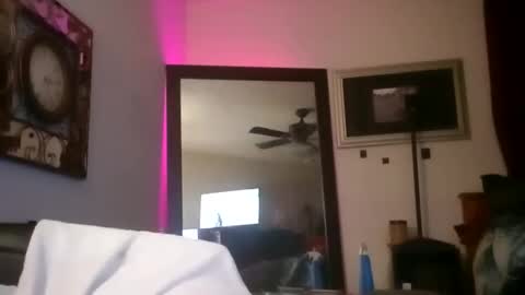 Snapshot of dj_firewokz chatting on November 21, 2025, 2:43 am dj_firewokz online show from November 21, 2025, 2:43 am