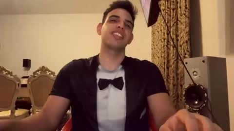 Djonson  online show from April 16, 2026, 8:53 pm