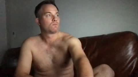 Snapshot of djswpyv chatting on October 17, 2025, 1:25 pm TriflinYoBitch online show from October 17, 2025, 1:25 pm