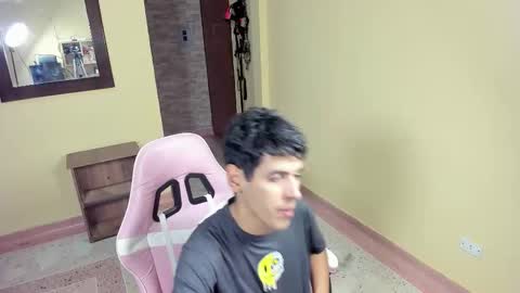 Alex Trejo online show from November 12, 2025, 3:45 pm