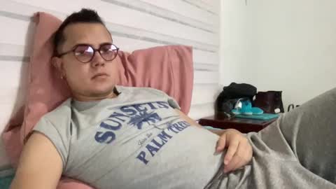 Snapshot of dleonbon chatting on November 18, 2025, 1:48 pm Liam Bon online show from November 18, 2025, 1:48 pm