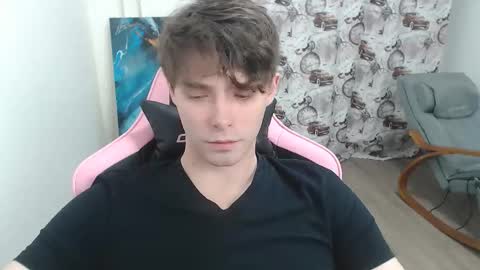 Snapshot of dmitryromanov chatting on December 22, 2025, 6:38 pm Dead A online show from December 22, 2025, 6:38 pm