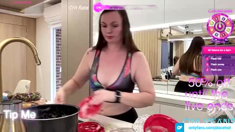 Ctia But I prefer to be called DOCE online show from February 3, 2025, 3:38 pm