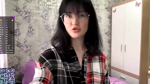 Annie PVT IS OPEN online show from September 27, 2025, 12:10 pm