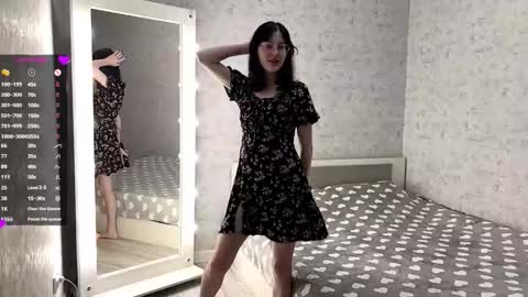 Annie PVT IS OPEN online show from October 4, 2025, 7:01 pm