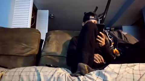 dogbone999081 online show from October 20, 2025, 9:21 am